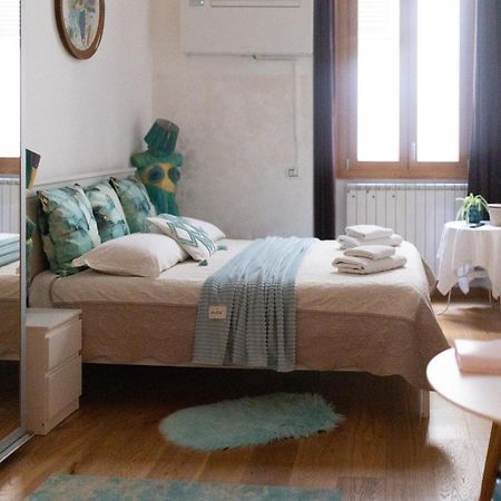 The Smallest Hostel Of Флоренция Экстерьер фото