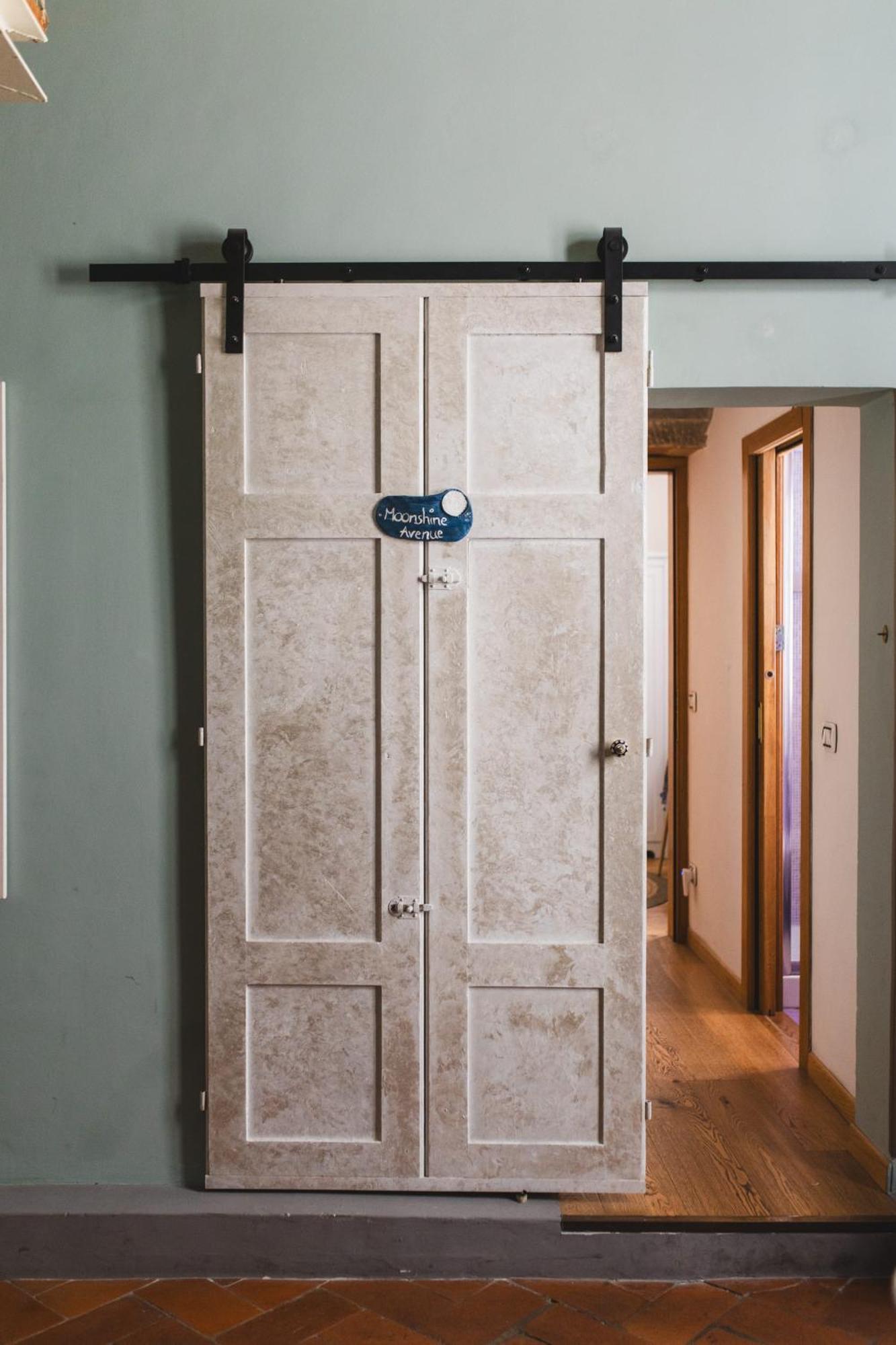 The Smallest Hostel Of Флоренция Экстерьер фото